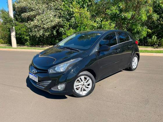 HYUNDAI HB20 1.6 COMFORT PLUS 16V FLEX 4P MANUAL HYUNDAI HB20 1.6 COMFORT PLUS 16V FLEX 4P MANUAL